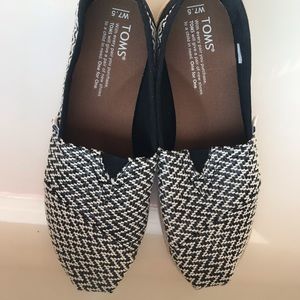 Brand new toms shoes